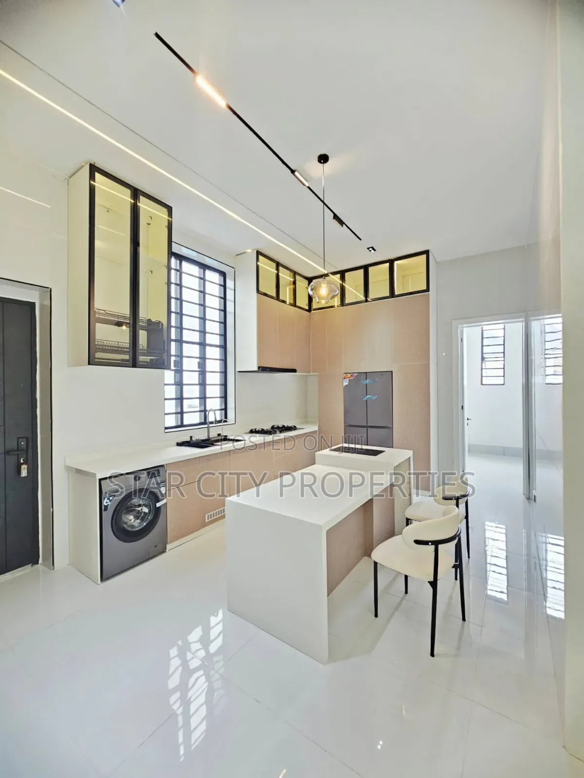 5bdrm Duplex in Chevron Lekki for sale