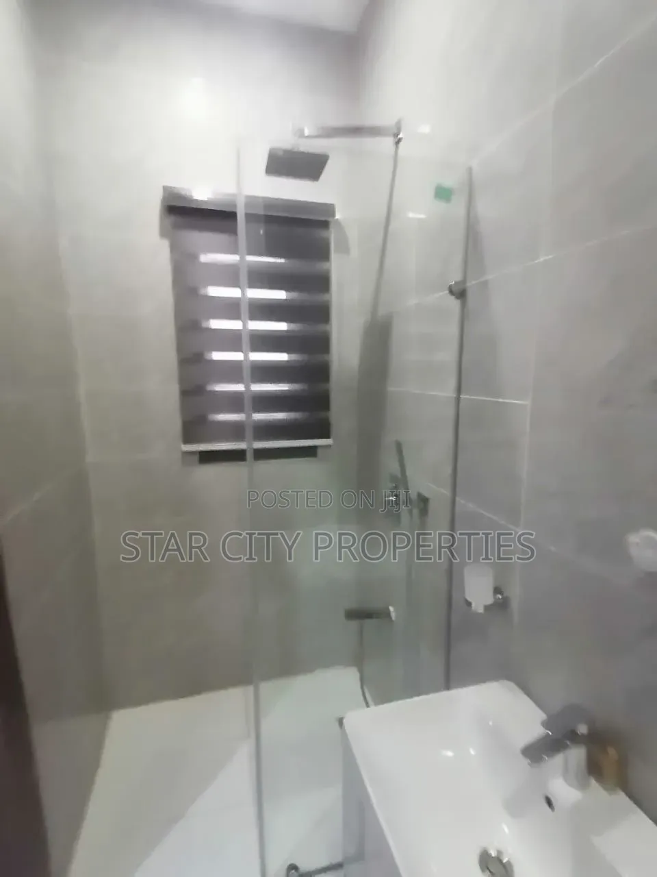 3bdrm Apartment in Off Freedom Way, Lekki Phase 1 for rent