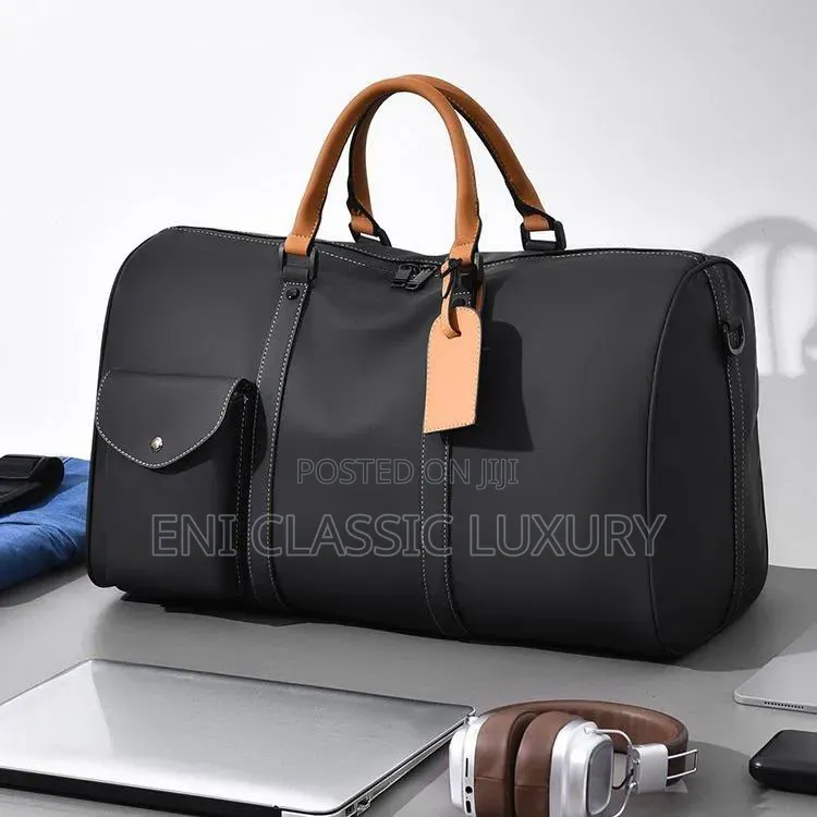 High Demand Luxury Men's Cargo Bags Well Branded