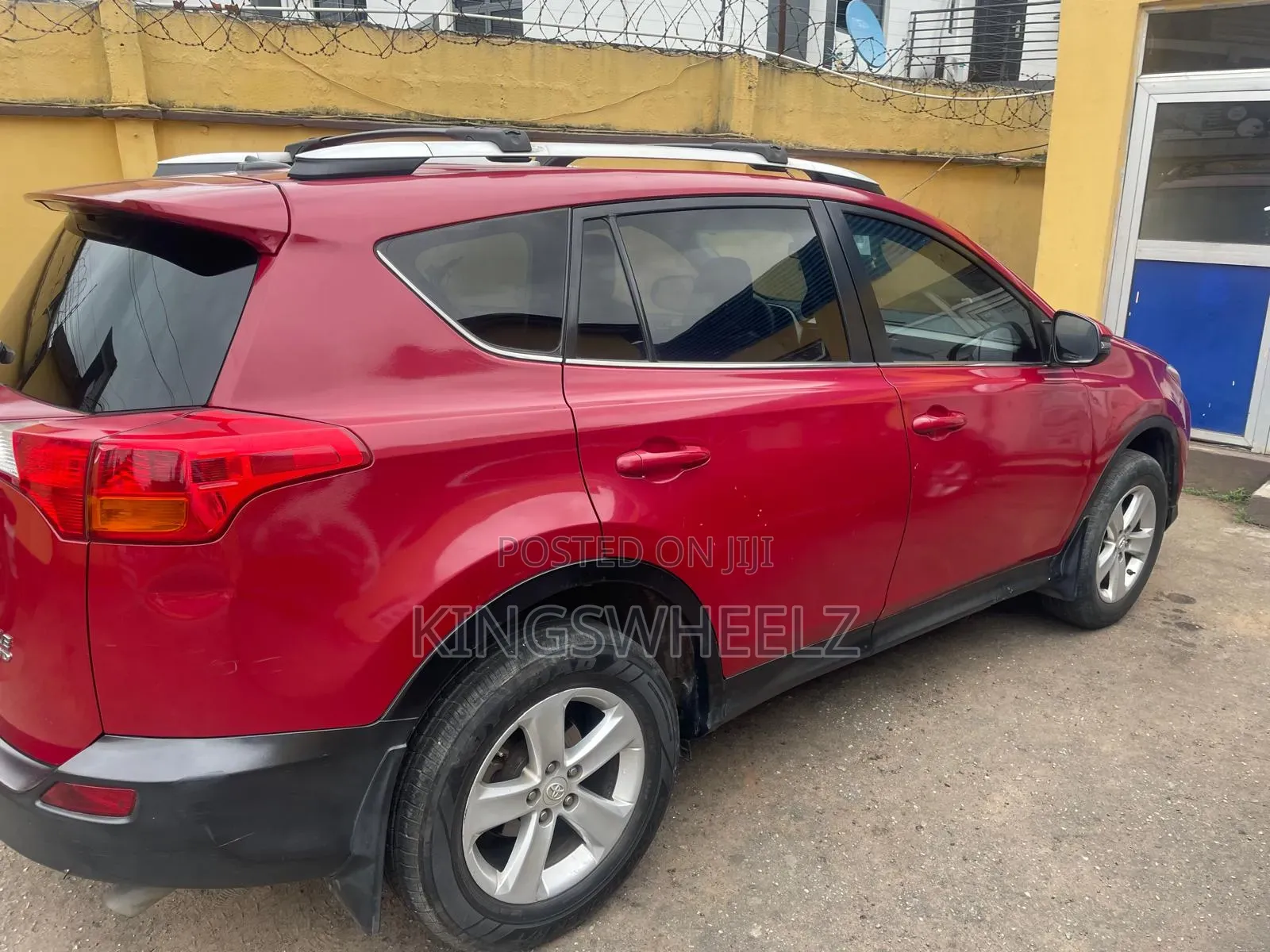 Toyota RAV4 2014 Red