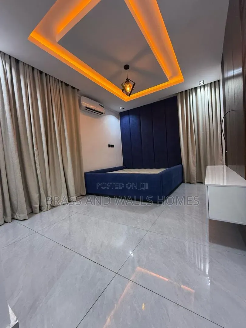 Furnished 3bdrm Apartment in Pen Cinema for sale