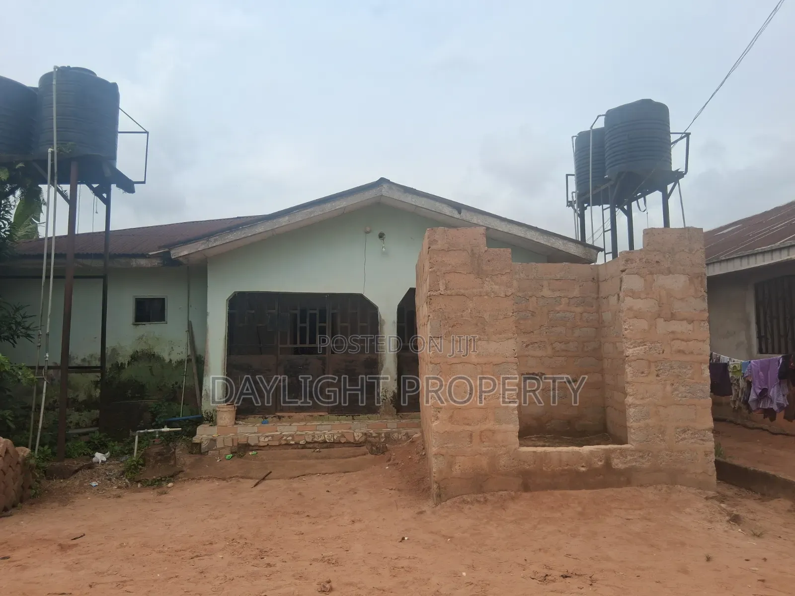 5bdrm Bungalow in Daylight Property, Benin City for sale