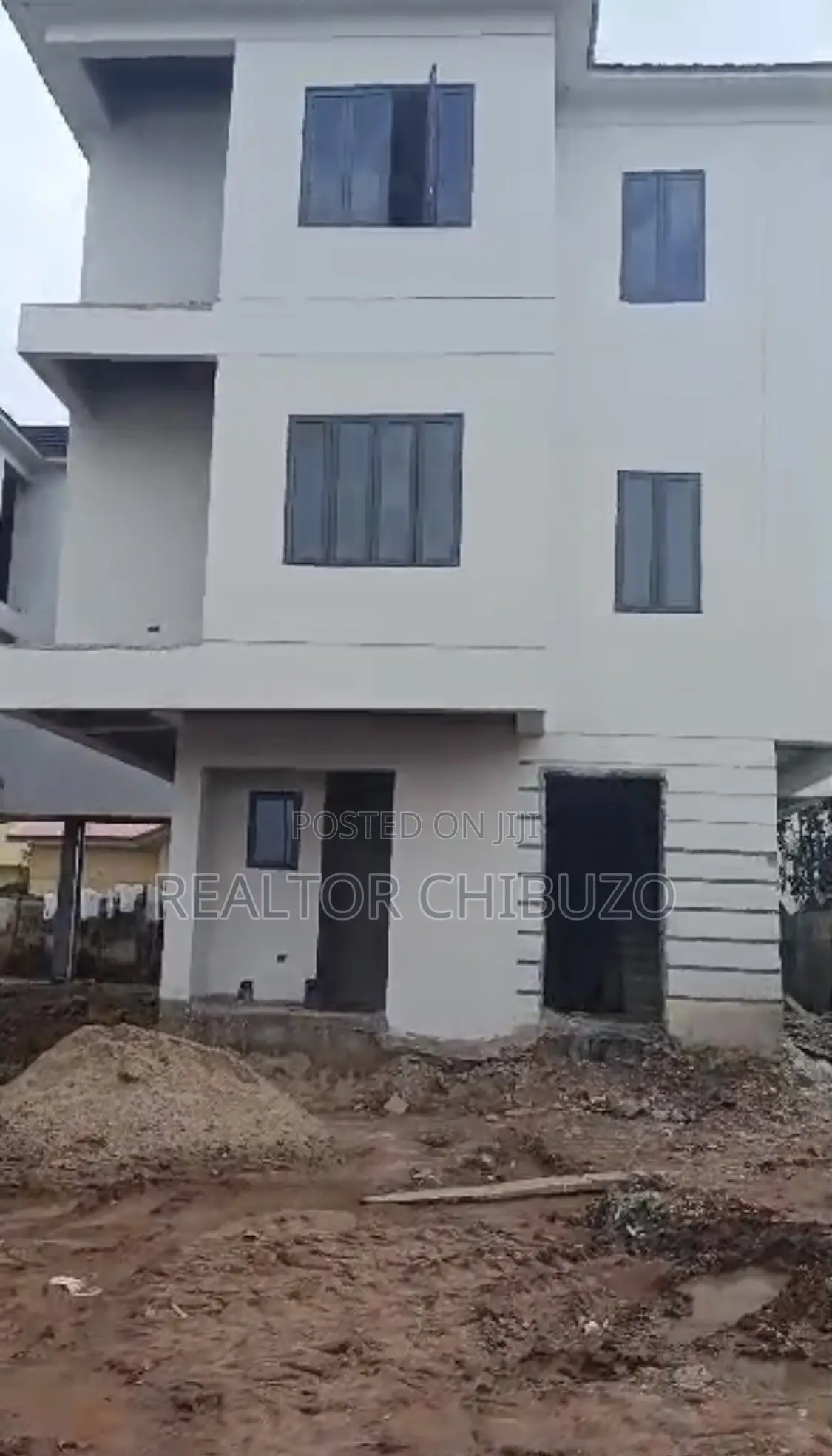 Furnished 3bdrm Block of Flats in Abuja Top Realty, Wuye for sale