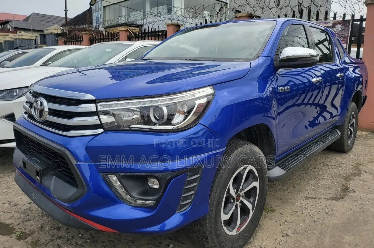 Toyota Hilux Workmate 4x4 2019 Blue