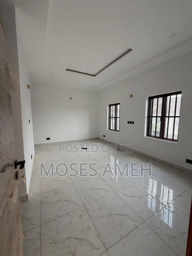 3bdrm Duplex in Apo District for rent