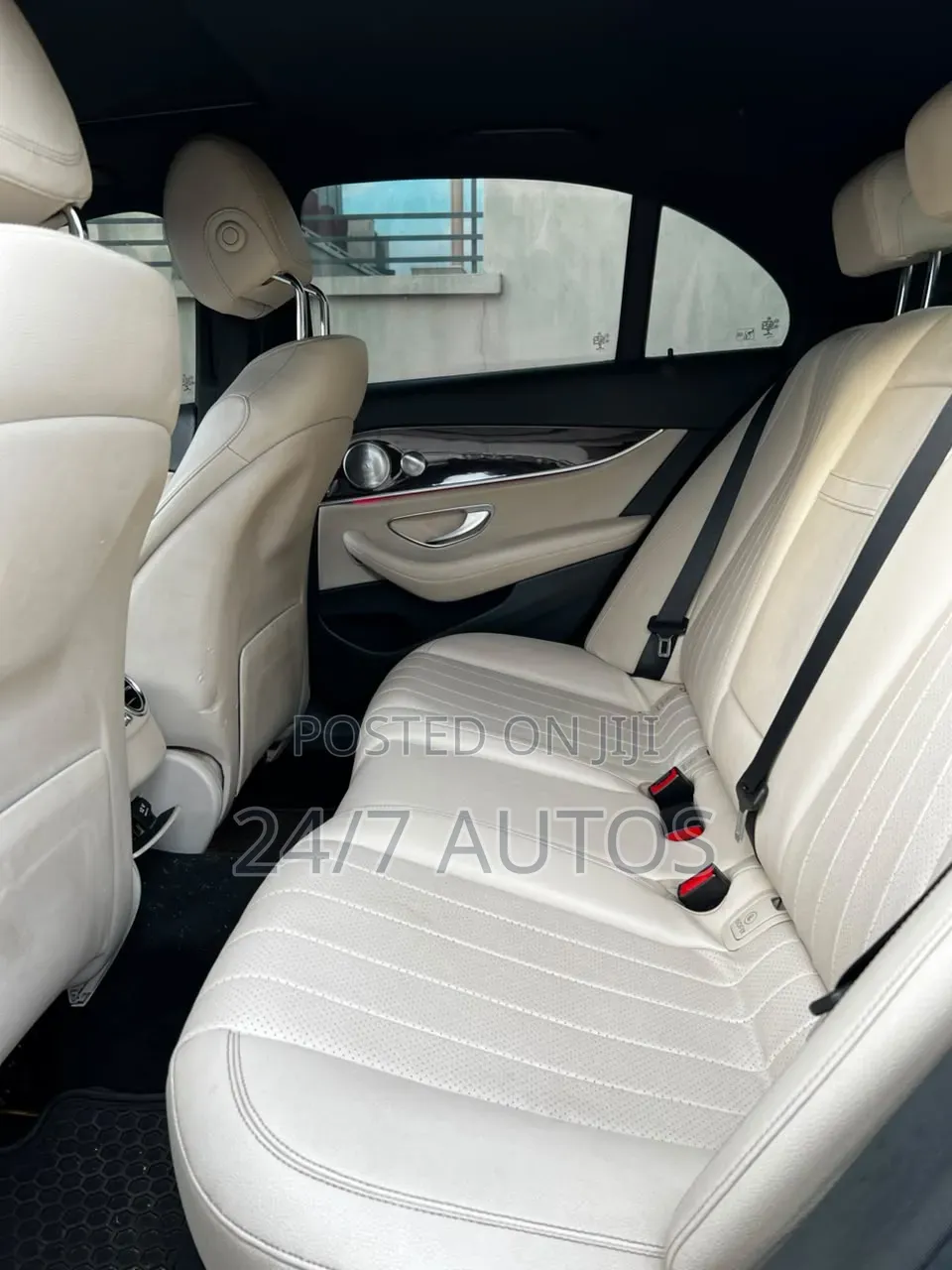 Mercedes-Benz E300 2016 Black