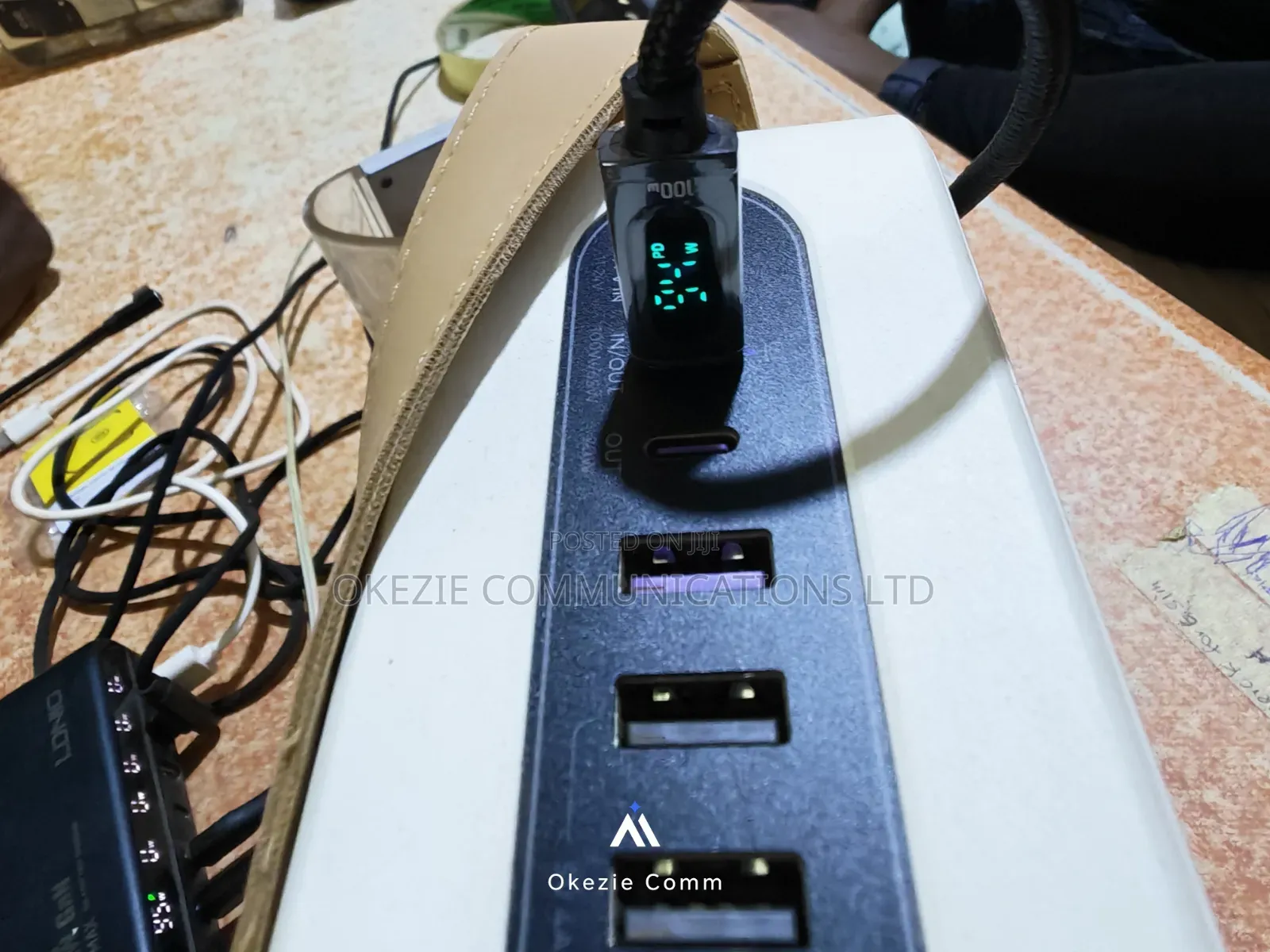(Item: C33r-Uv) USB-C to C, 2 Meters Cable With Display (100w)
