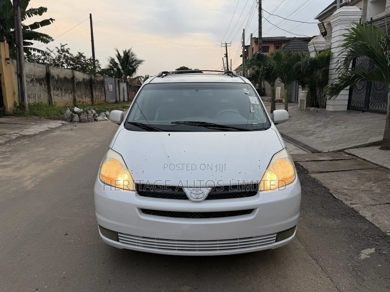Toyota Sienna XLE FWD 2006 White
