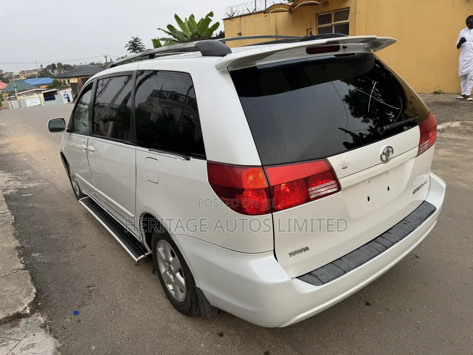 Toyota Sienna XLE FWD 2006 White