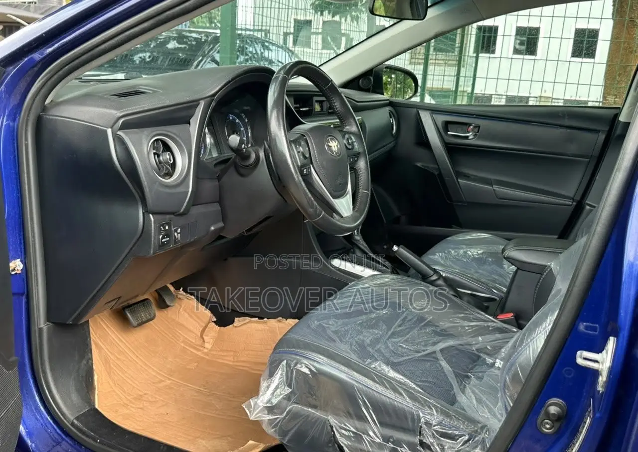 Toyota Corolla 2018 Blue