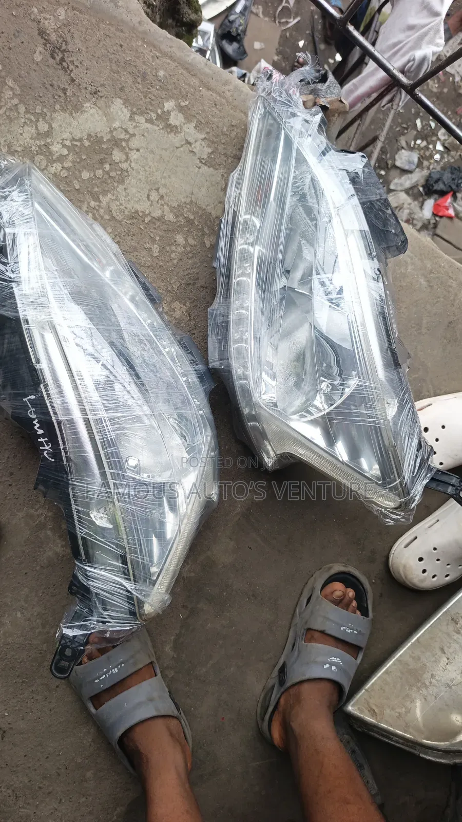 Headlights Nissan Sentra 2013/2019