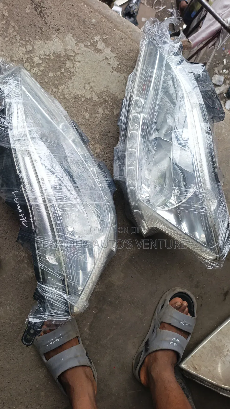 Headlights Nissan Sentra 2013/2019