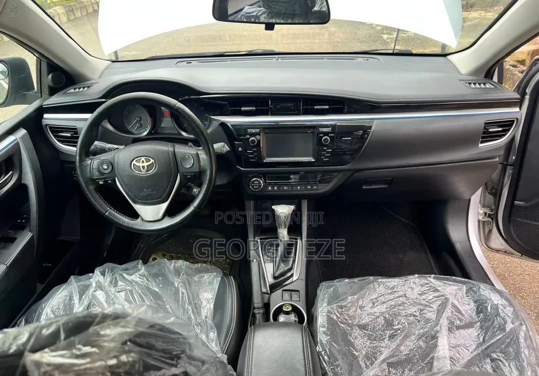 Toyota Corolla 2015 Silver