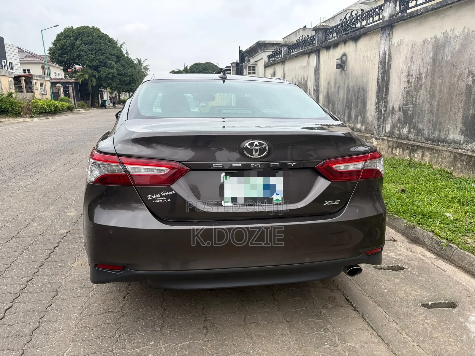 Toyota Camry XLE FWD (2.5L 4cyl 8AM) 2018 Brown