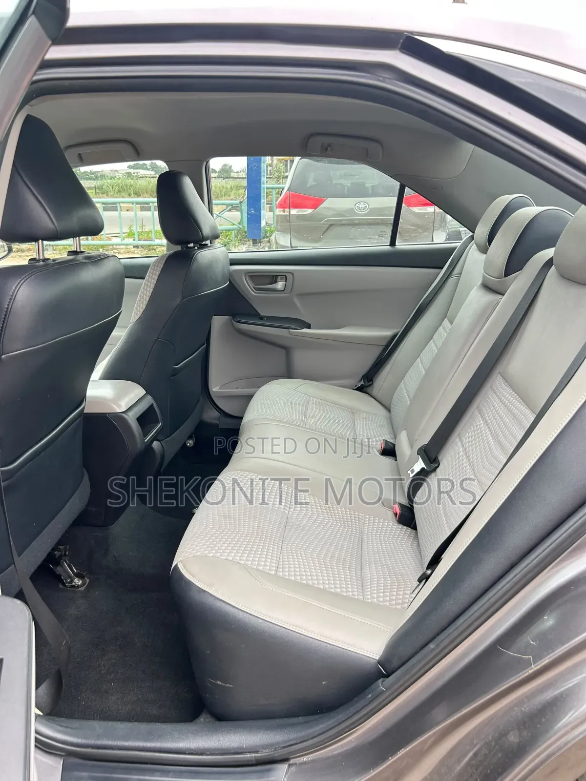 Toyota Camry 2016 Gray