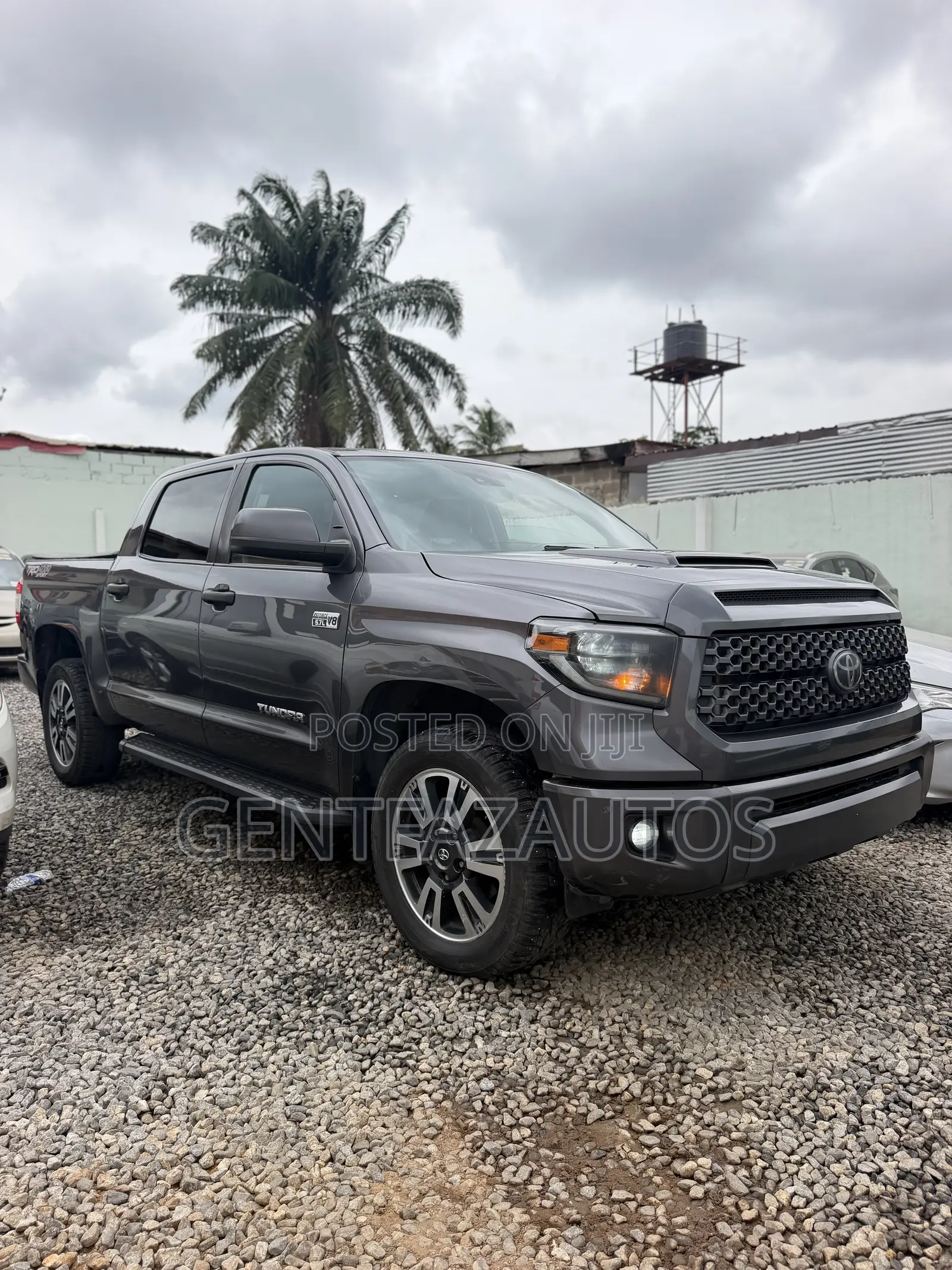 Toyota Tundra Limited 2022 Gray