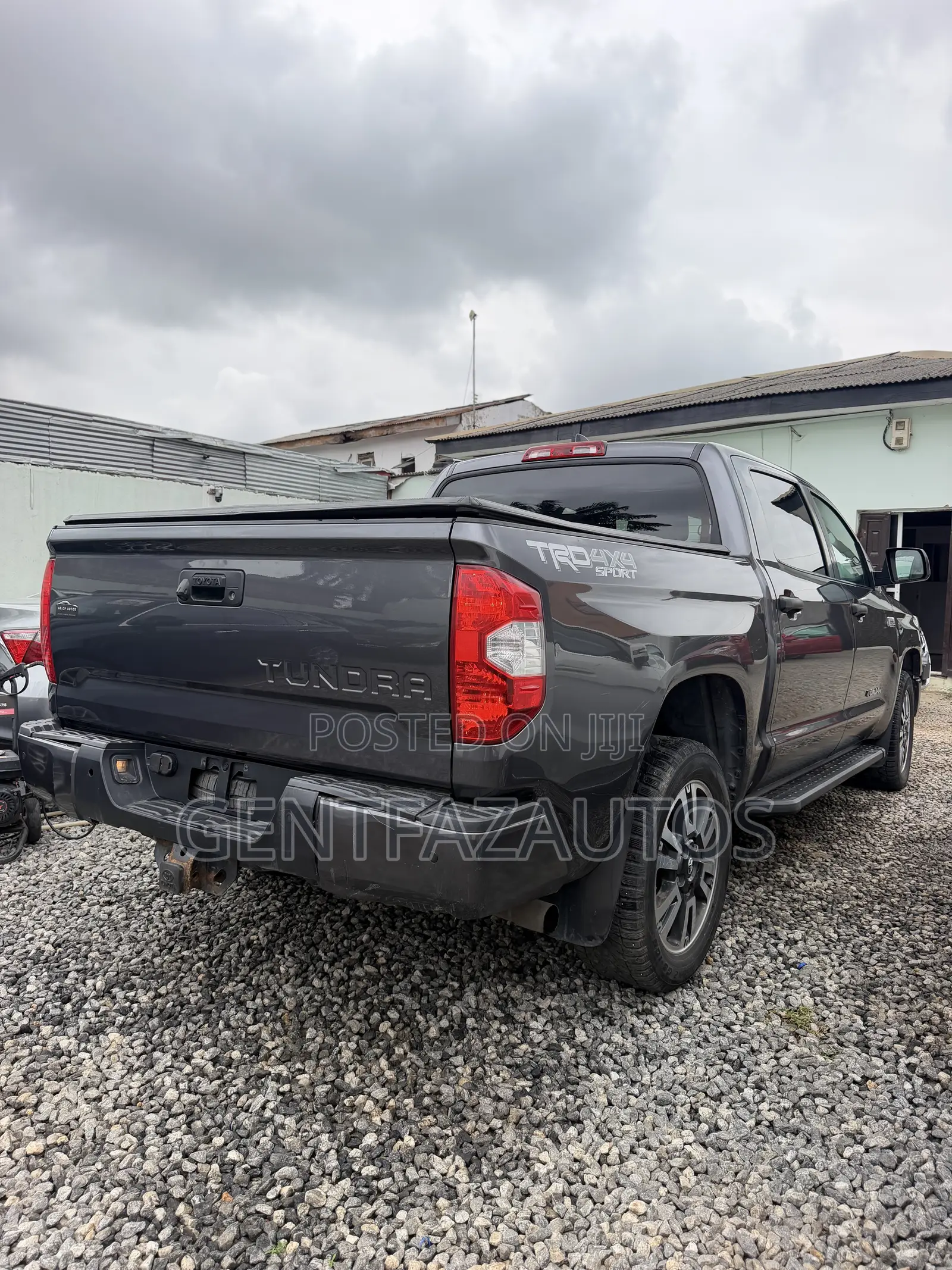 Toyota Tundra Limited 2022 Gray