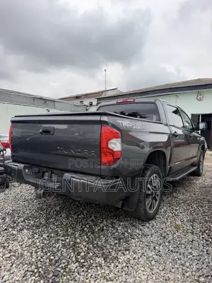 Toyota Tundra Limited 2022 Gray