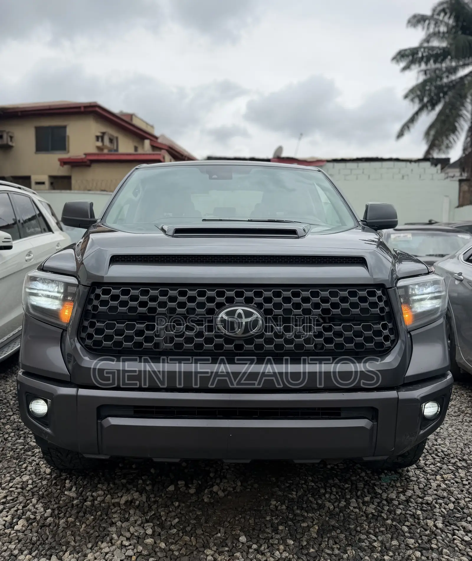Toyota Tundra Limited 2022 Gray