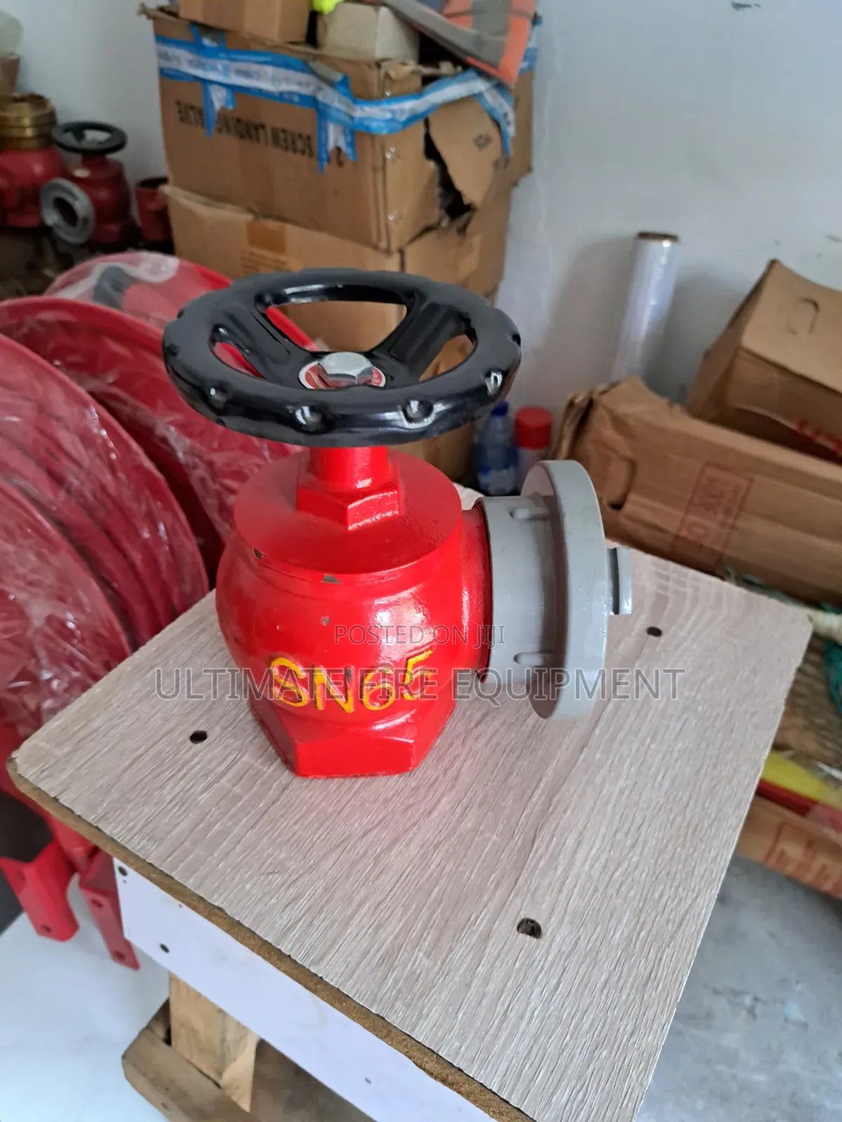 Scraw Landing Valve