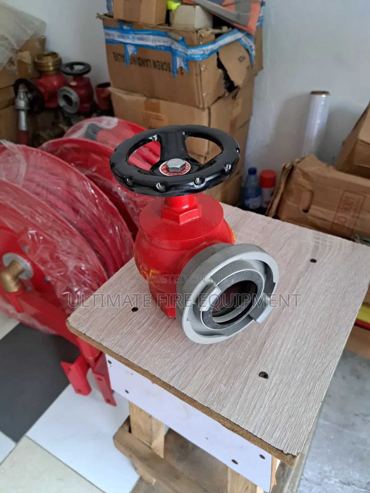 Scraw Landing Valve