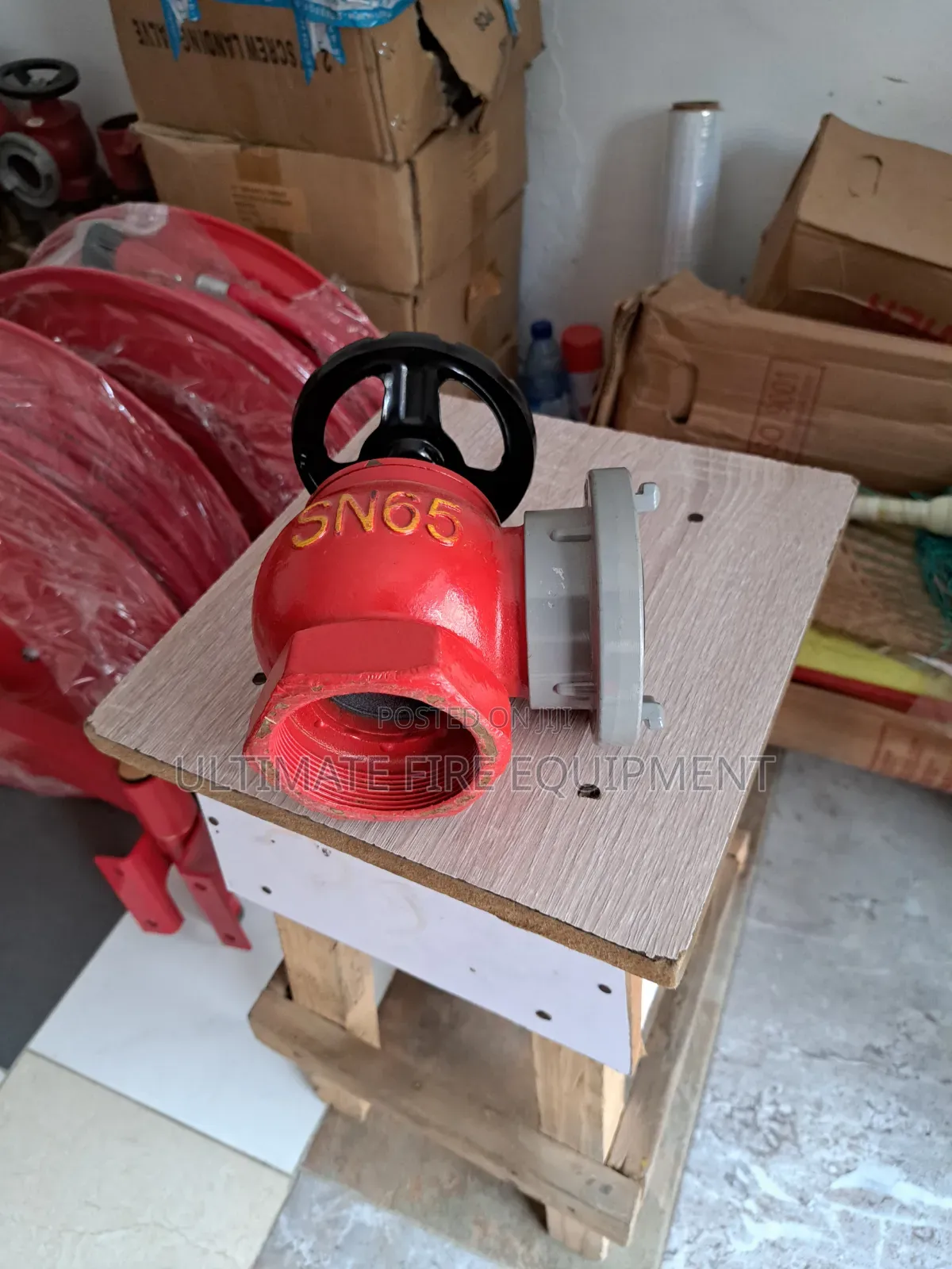 Scraw Landing Valve