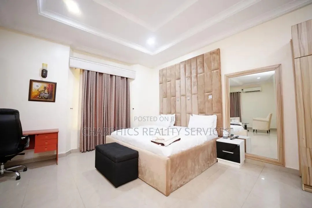 4bdrm Maisonette in Banana Island for sale