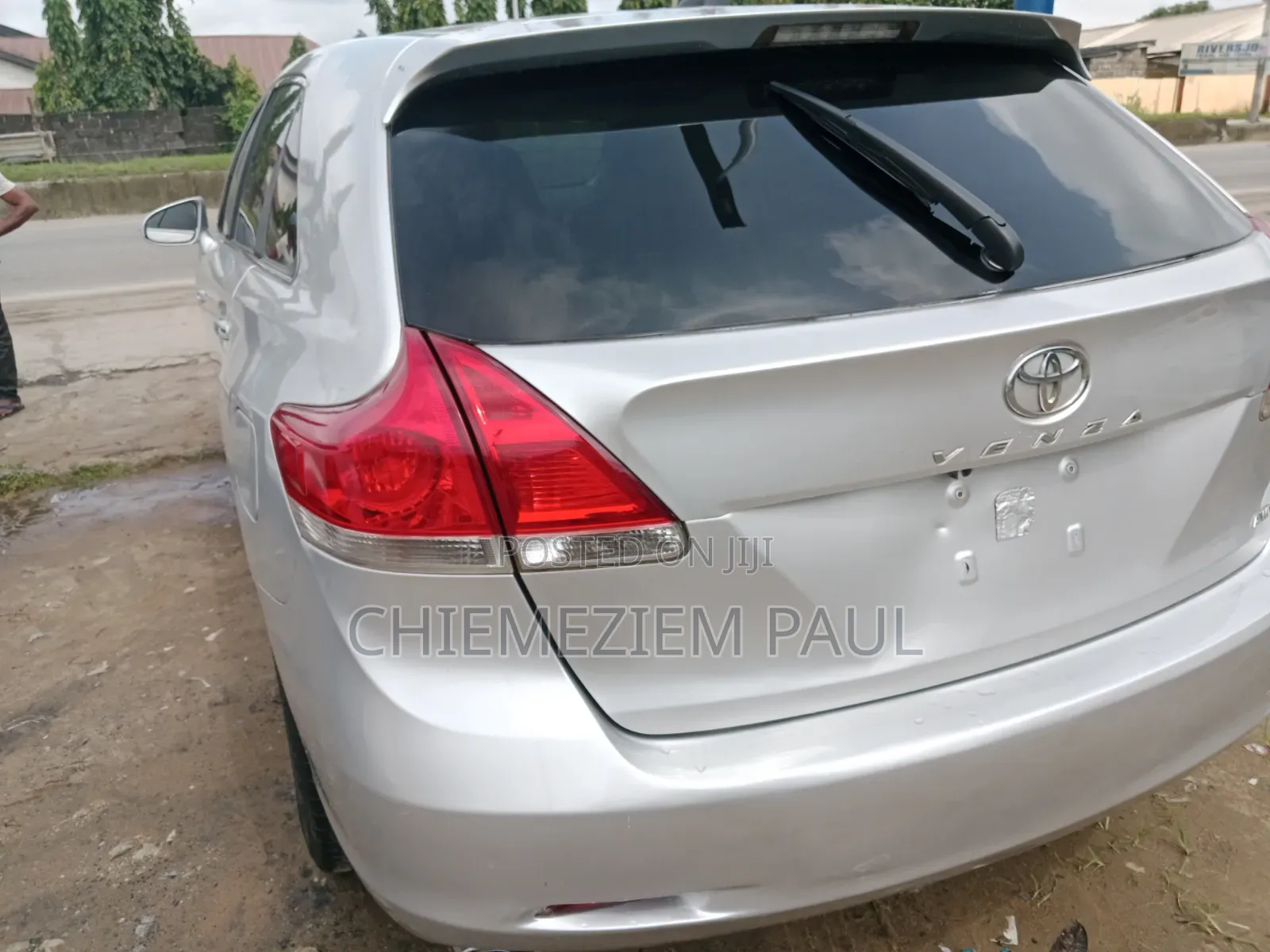 Toyota Venza 2010 Silver
