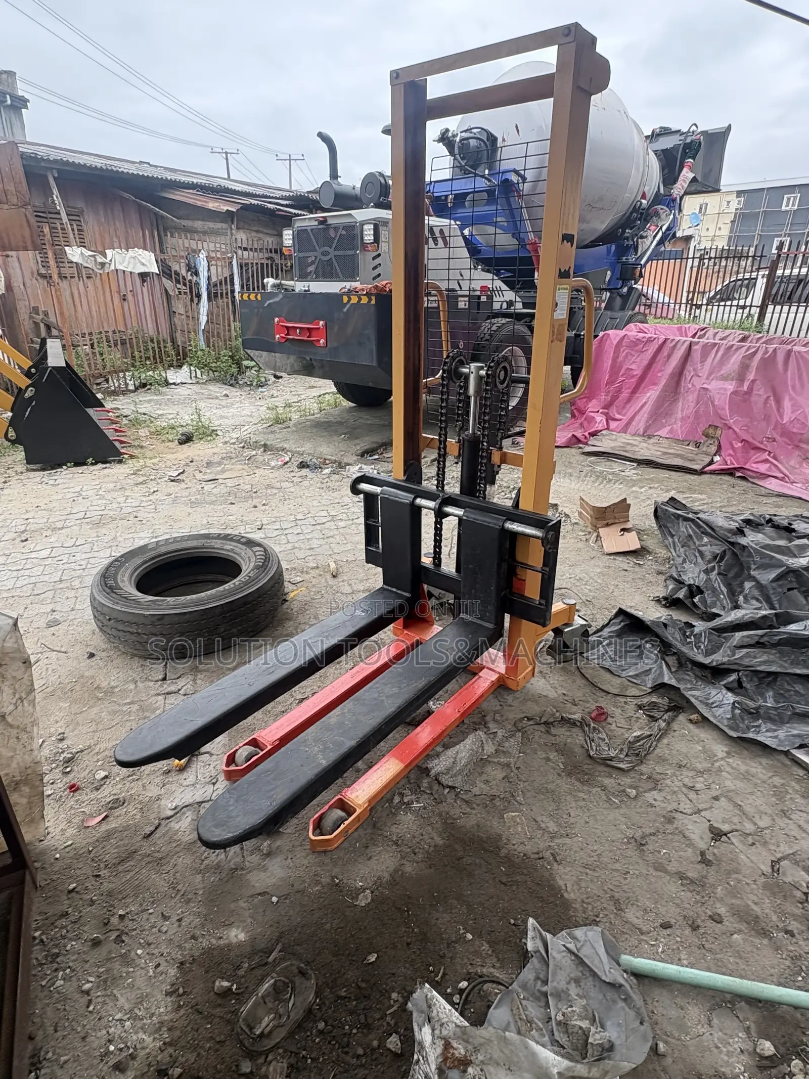 2000kg Lifting Manual Stacker