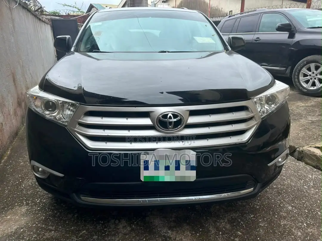 Toyota Highlander Limited 3.5l 4WD 2013 Black