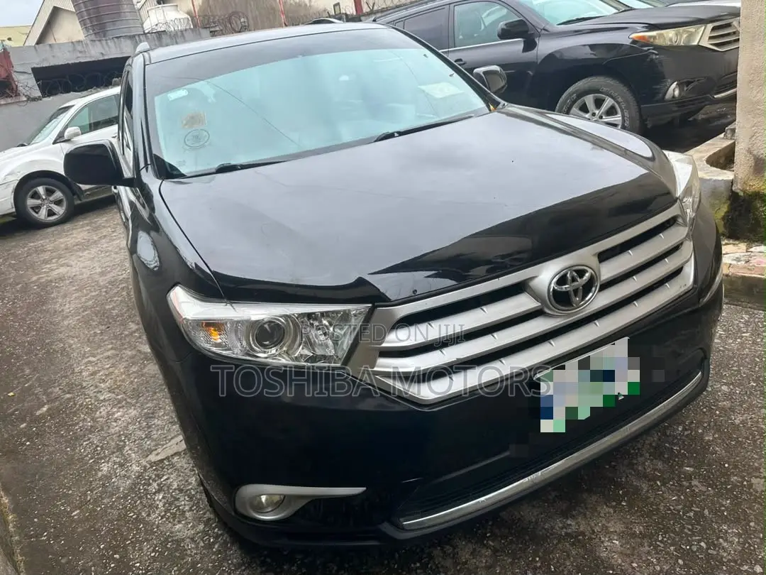 Toyota Highlander Limited 3.5l 4WD 2013 Black