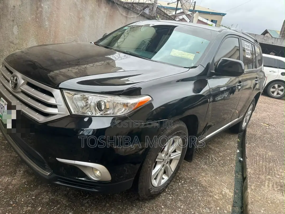 Toyota Highlander Limited 3.5l 4WD 2013 Black