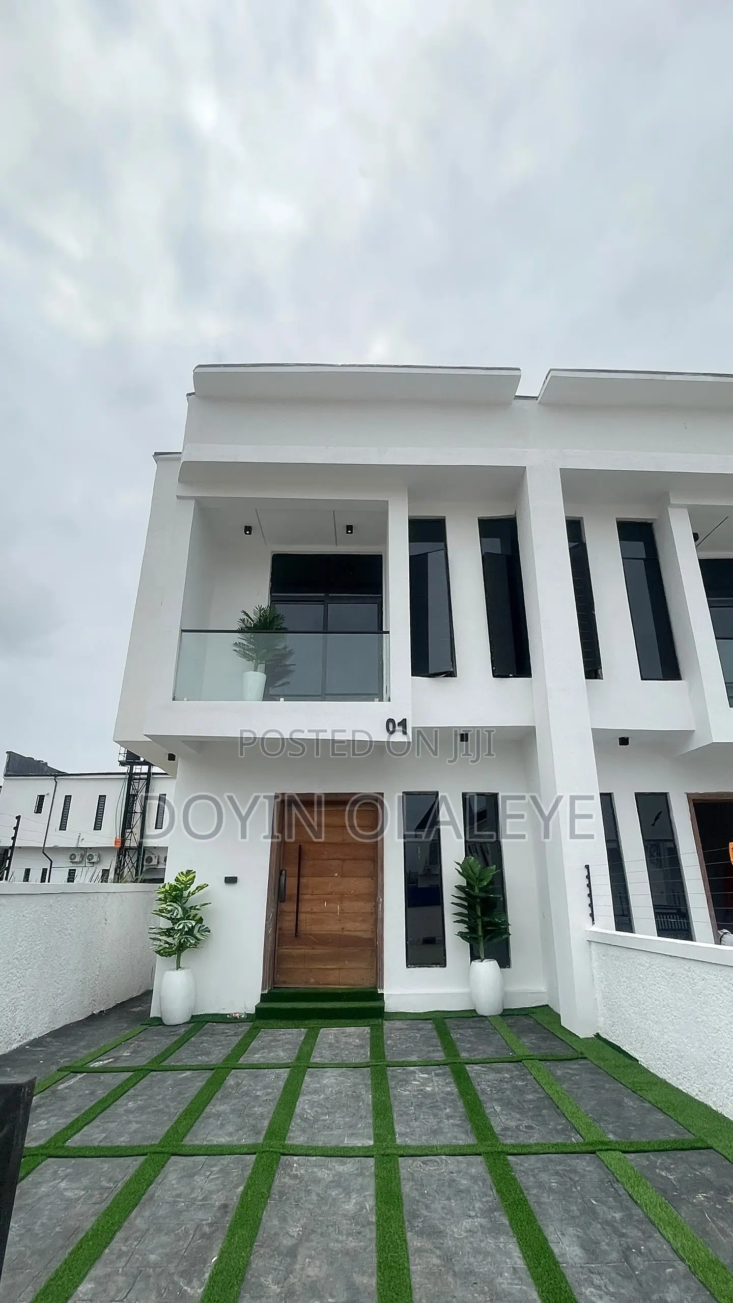 4bdrm Duplex in Ikota for sale