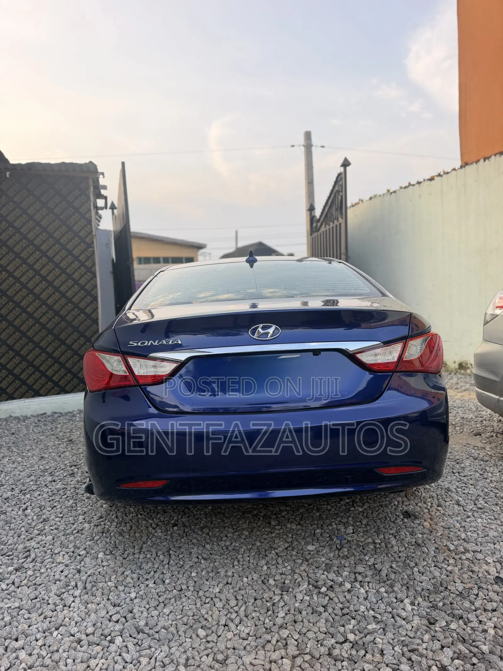 Hyundai Sonata SE 2.0T Sedan FWD (2.0L 4cyl 6A) 2011 Blue