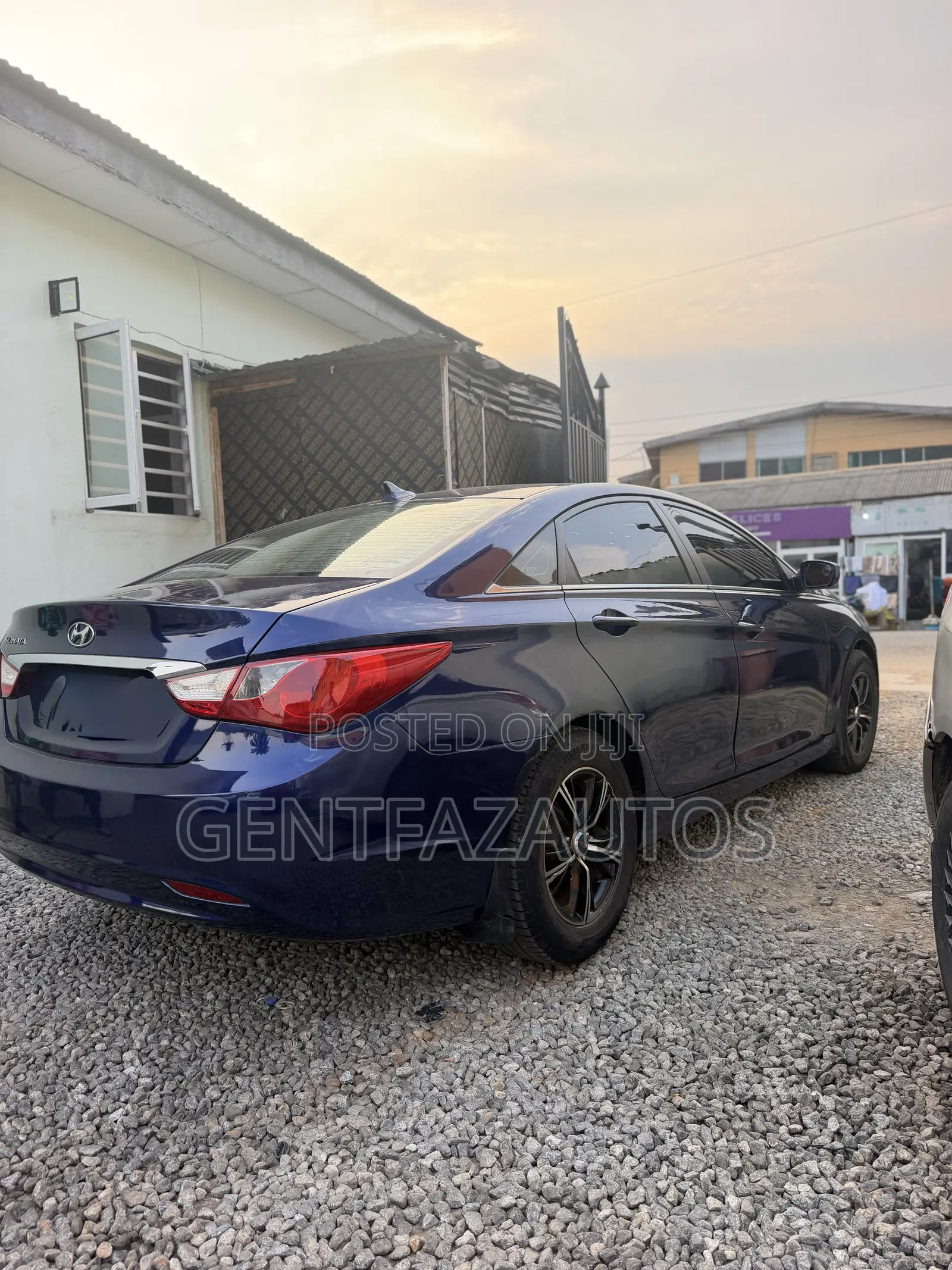 Hyundai Sonata SE 2.0T Sedan FWD (2.0L 4cyl 6A) 2011 Blue