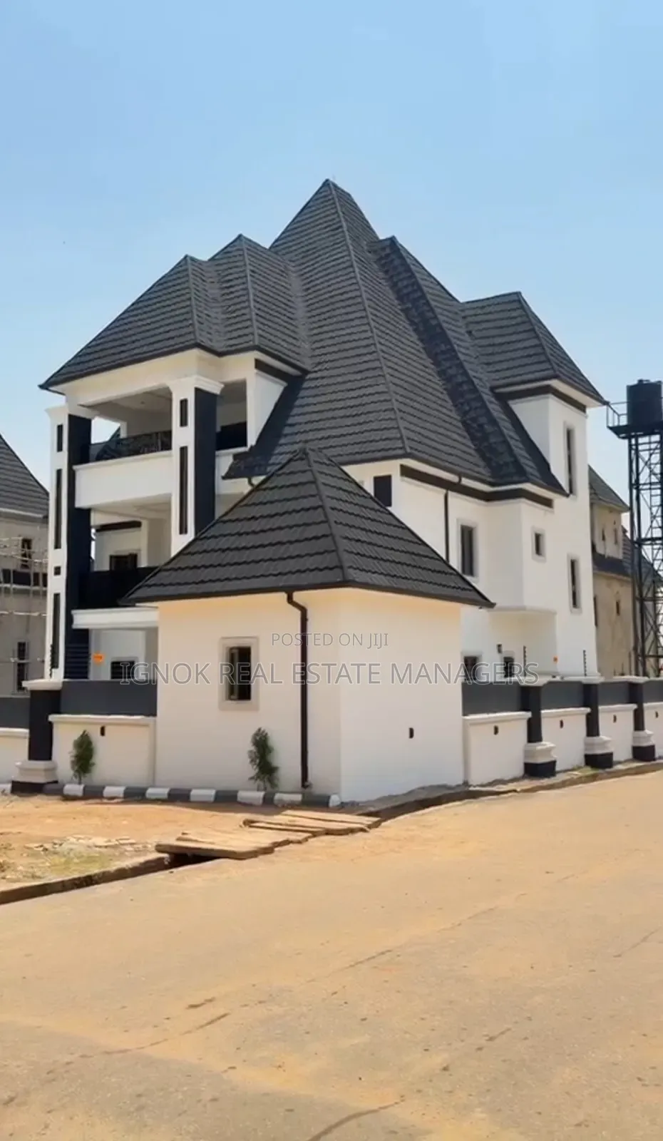 5bdrm Duplex in Galadimawa, Dakwo District for sale