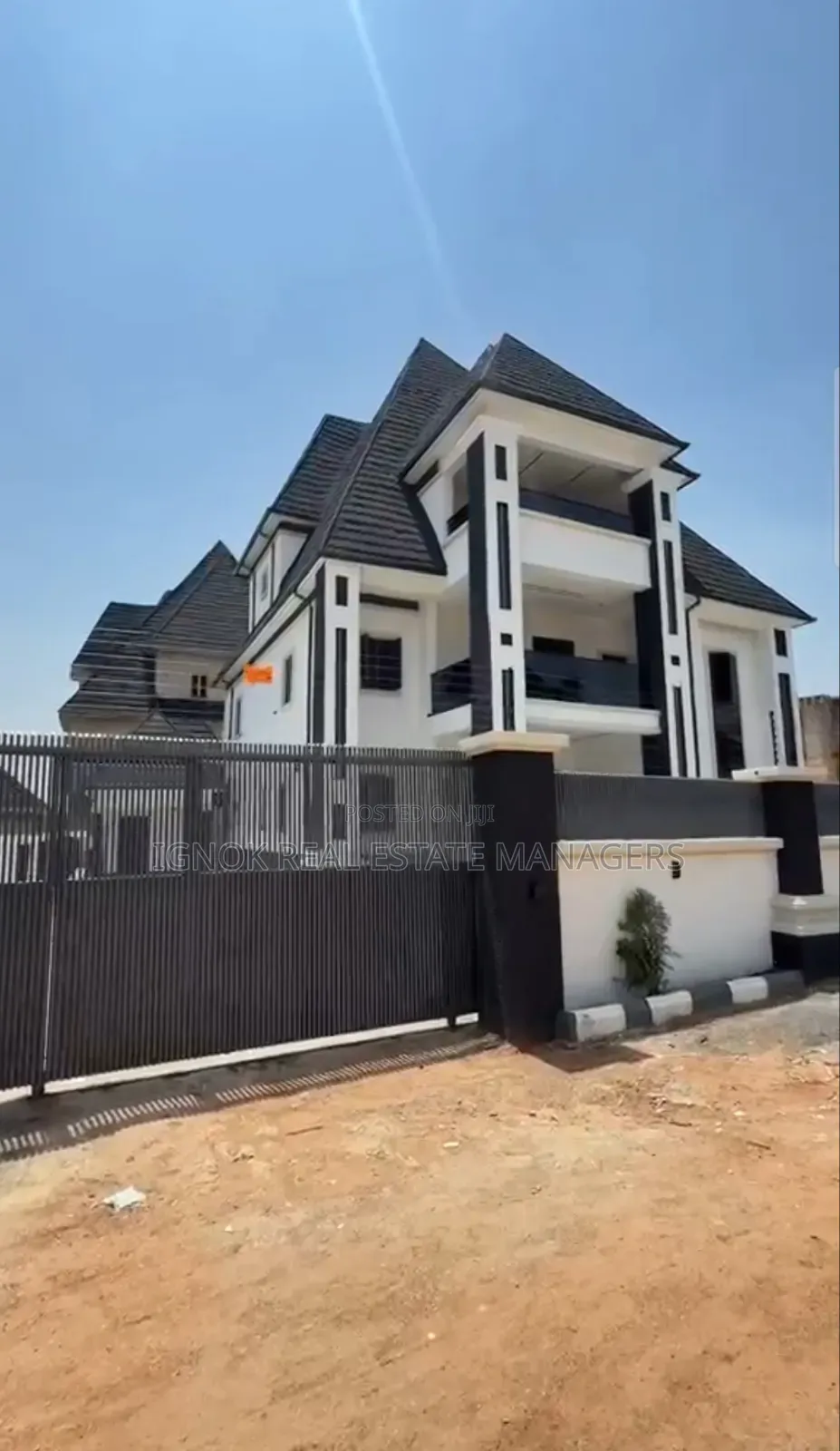 5bdrm Duplex in Galadimawa, Dakwo District for sale