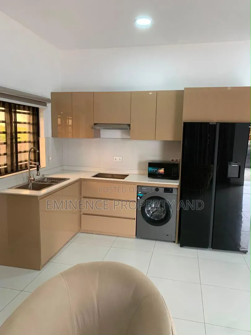 3bdrm Bungalow in Eleko for sale