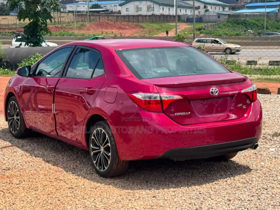 Toyota Corolla 2014 Red