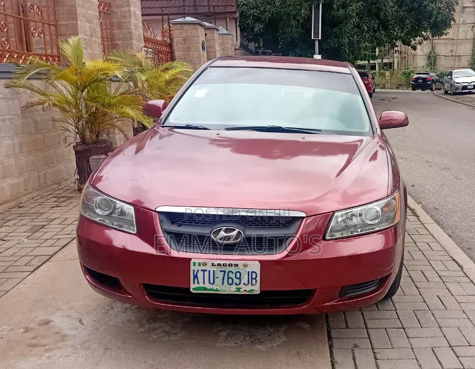 Hyundai Sonata 2009 Red