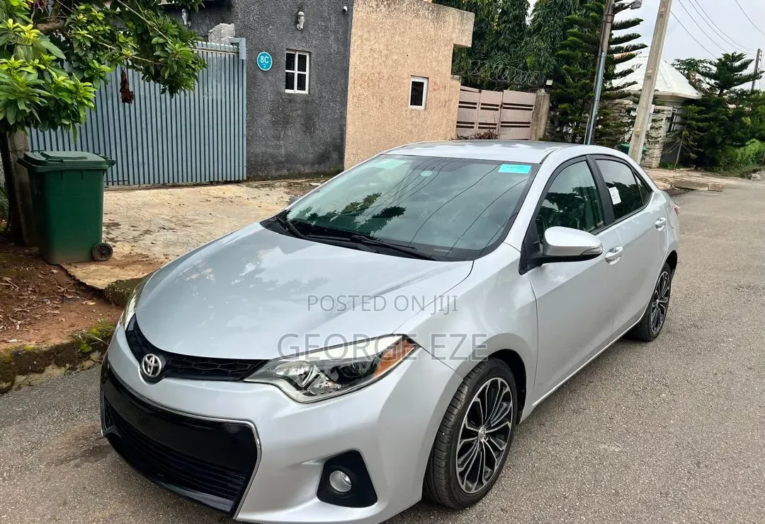 Toyota Corolla 2015 Silver