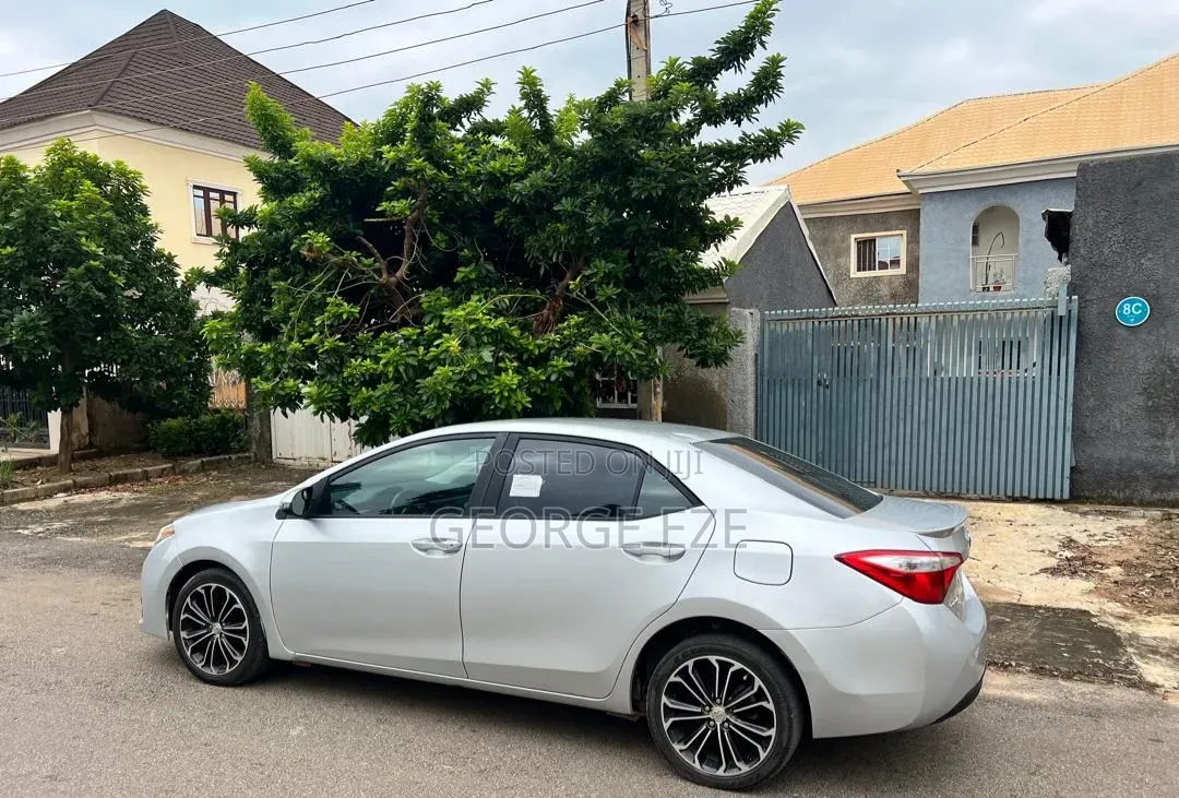 Toyota Corolla 2015 Silver