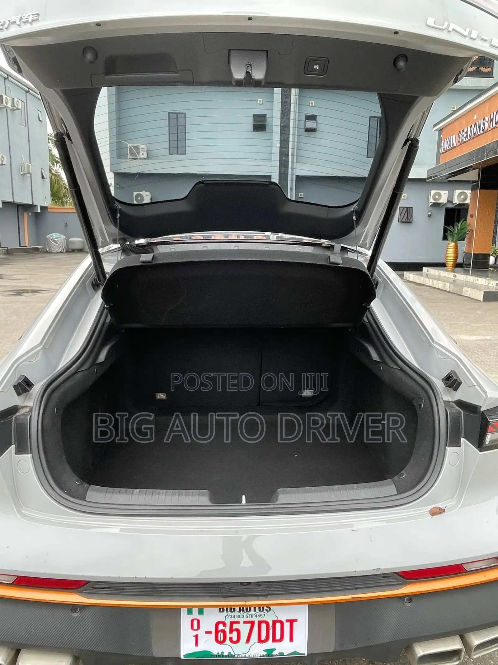 Changan UNI-V 2025 Gray