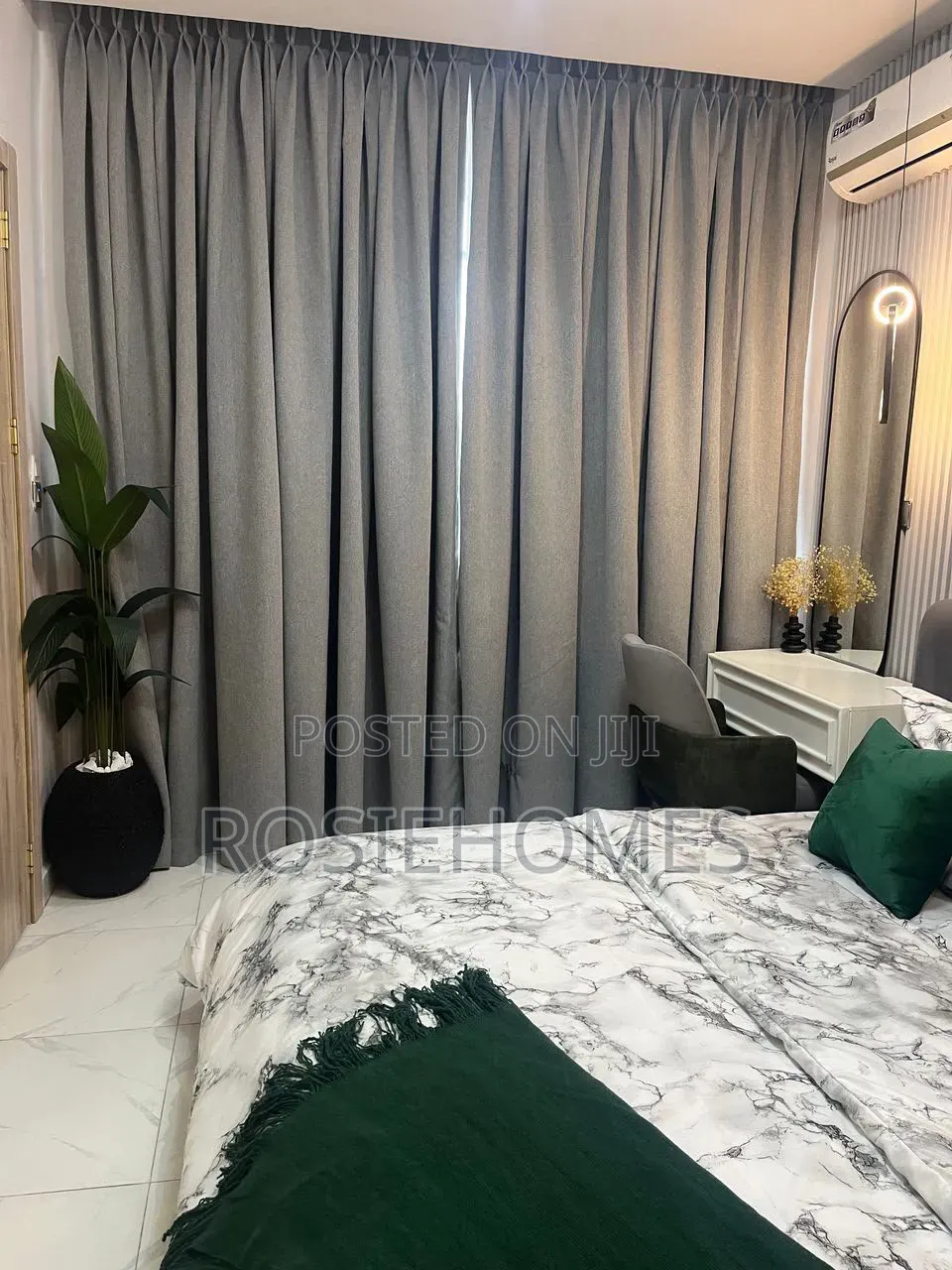 Tastefully Newly Furnished 2 Bedroom Chevron