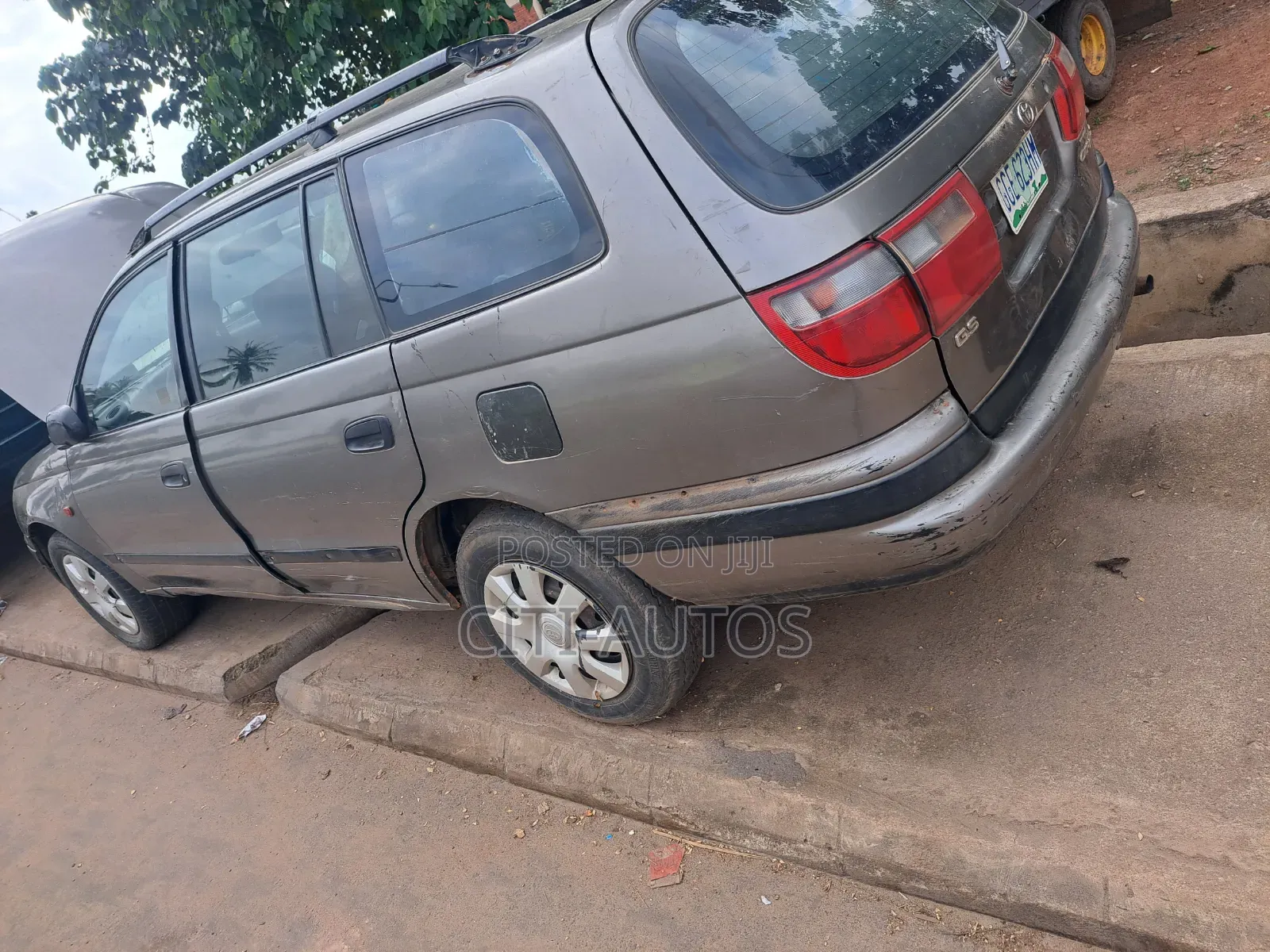 Toyota Carina E 1998 Brown