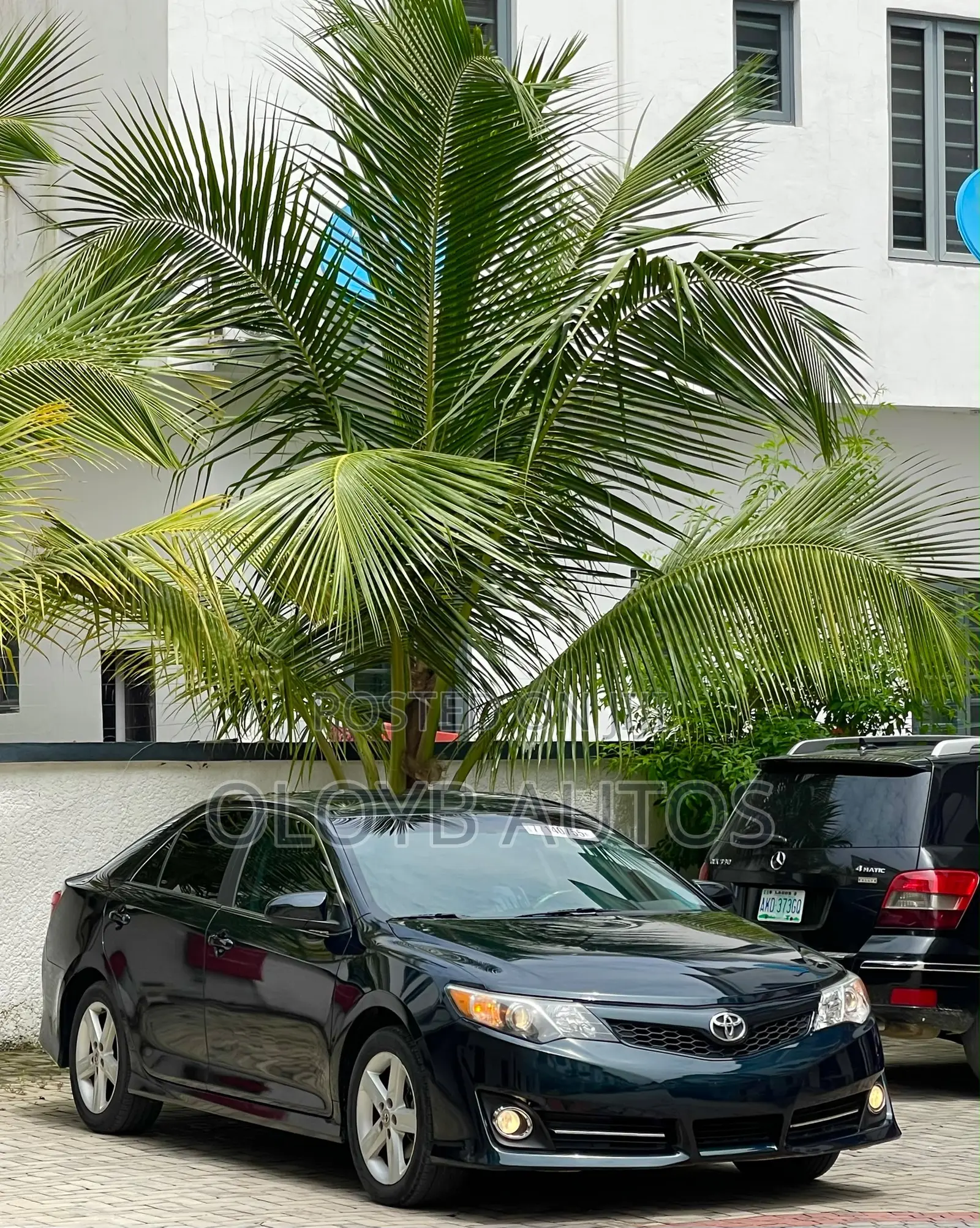 Toyota Camry SE 4dr Sedan (2.5L 4cyl 6A) 2013 Green
