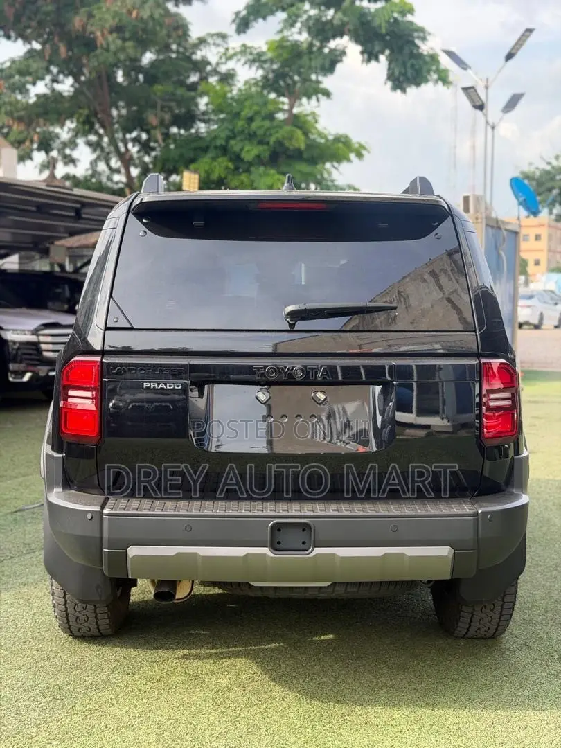 New Toyota Land Cruiser Prado 2.4 Hybrid 2025 Black