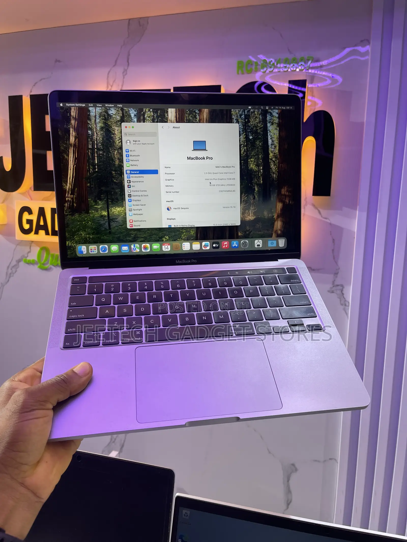 Laptop Apple MacBook Pro 2020 16GB Intel Core i7 SSD 512GB