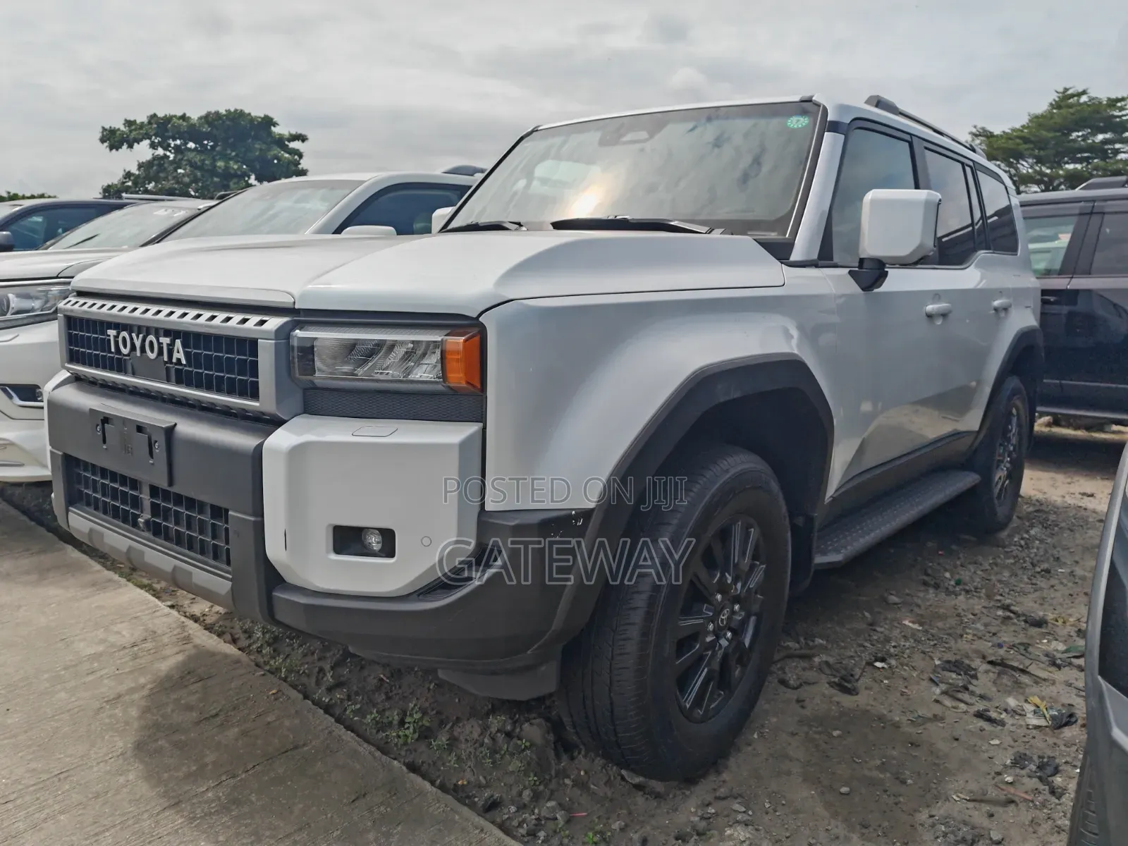 Toyota Land Cruiser Prado 2024 White