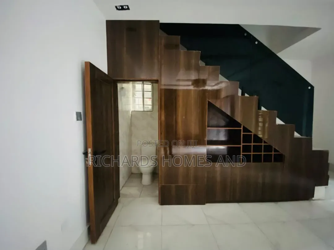 4bdrm Duplex in Lekki Phase 1 for sale